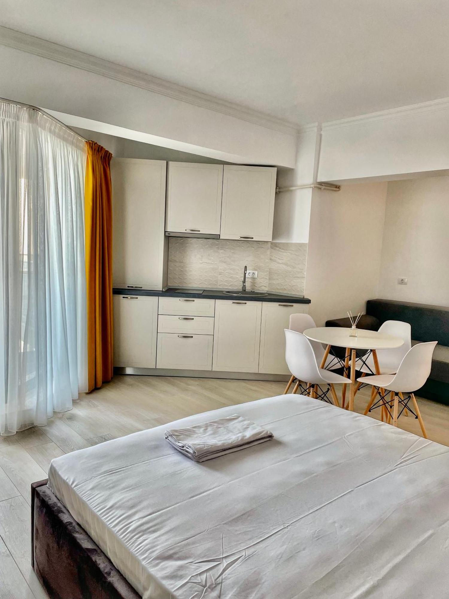 Solid Residence Sea View Mamaia Eksteriør billede